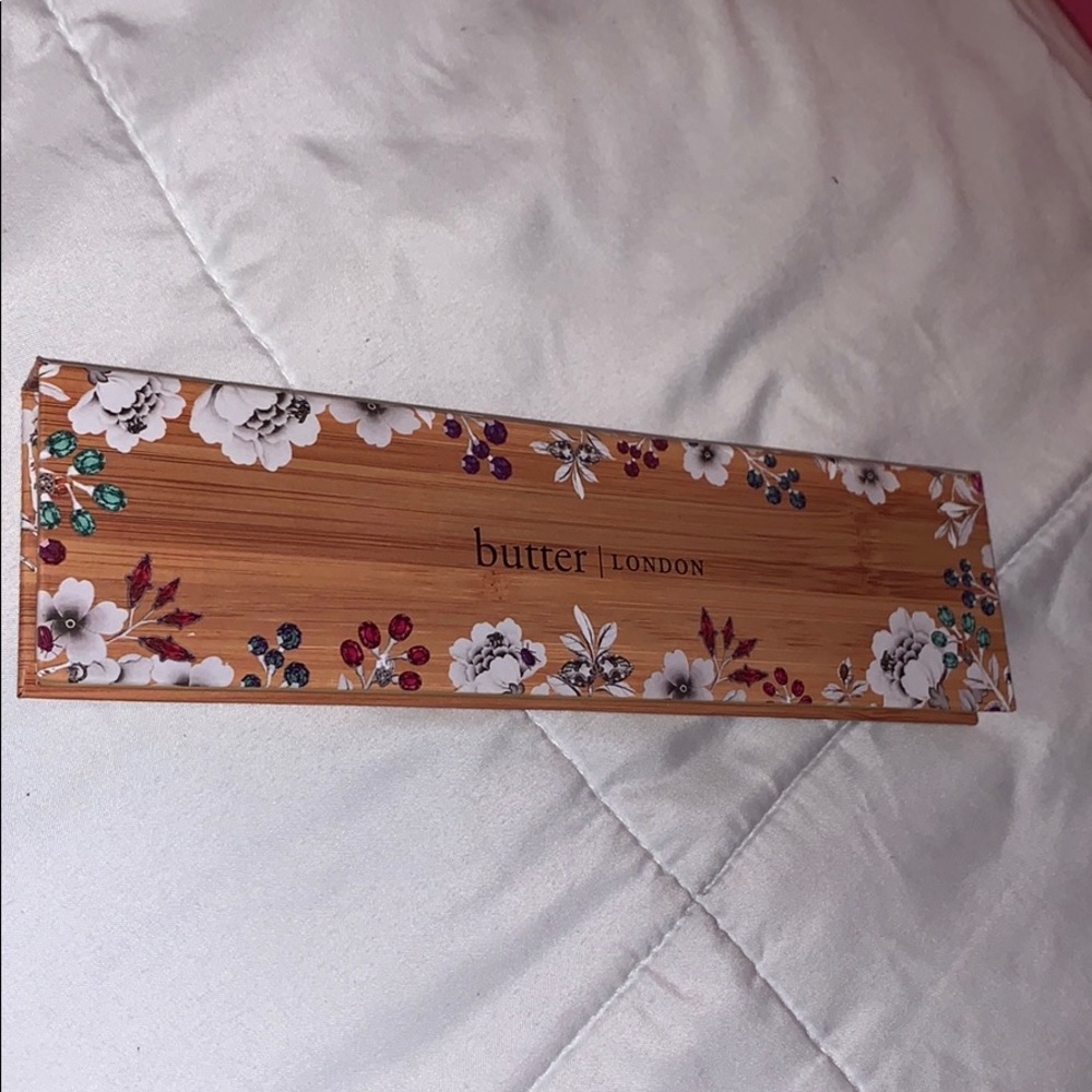Makeup pallet
